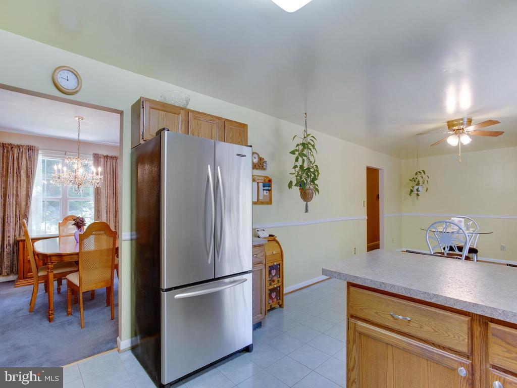 5040 Hardesty Road Sunderland, MD 20689 - Photo 9 of 44 Kitchen looking into dining rm