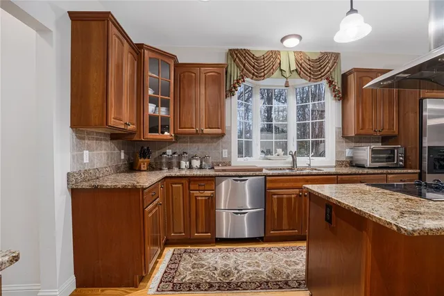 $1,499,000 | 20 Bailey Boulevard, East Greenwich, RI 02818