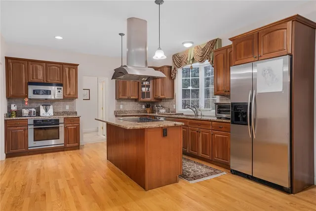 $1,499,000 | 20 Bailey Boulevard, East Greenwich, RI 02818