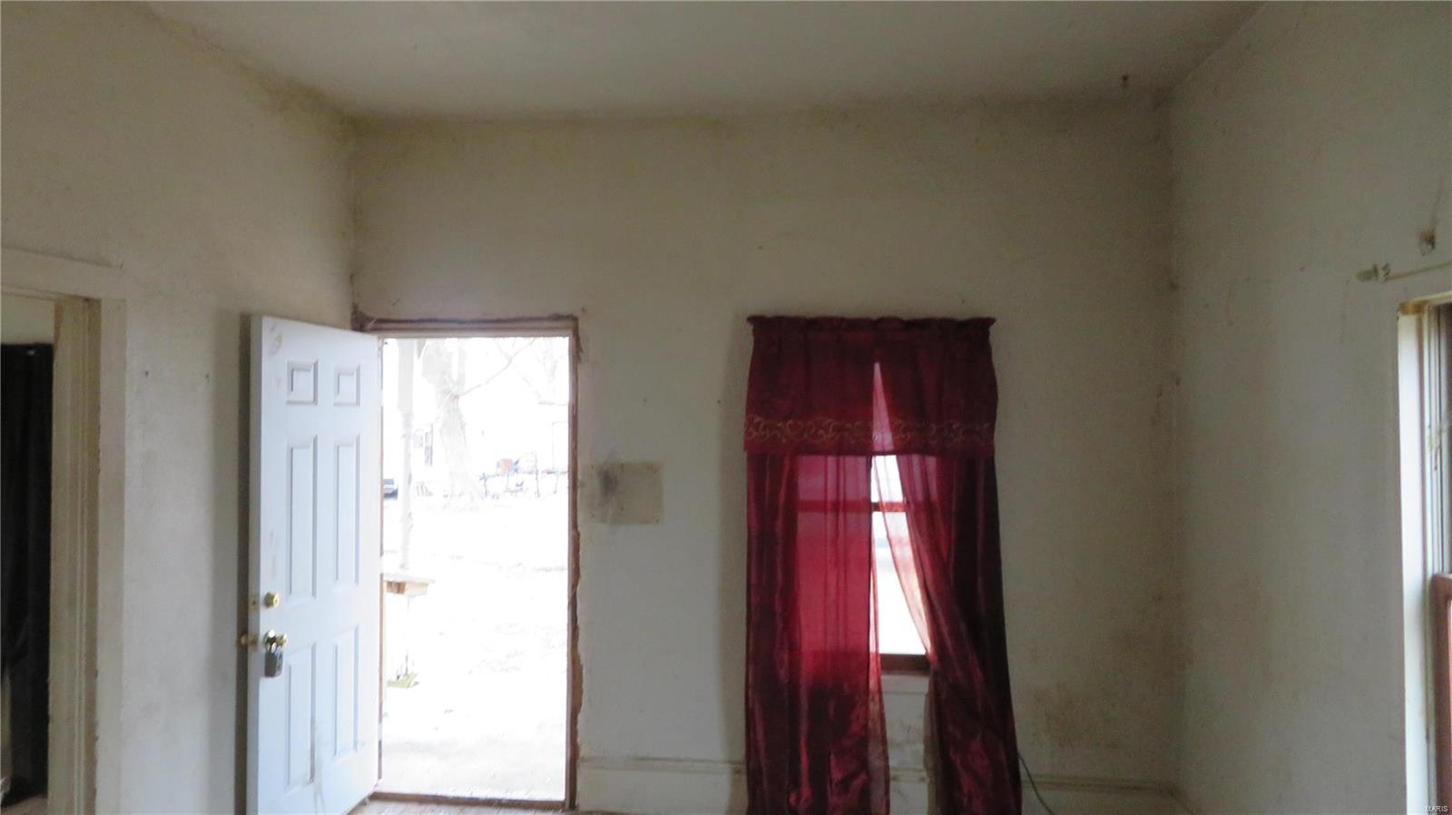 503 Promenade Kane, IL 62054 - Photo 3 of 11 Gallery Image 3