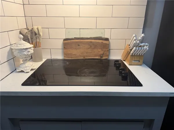 $1,450 | 529 West Ragland Avenue, Kingsville, TX 78363