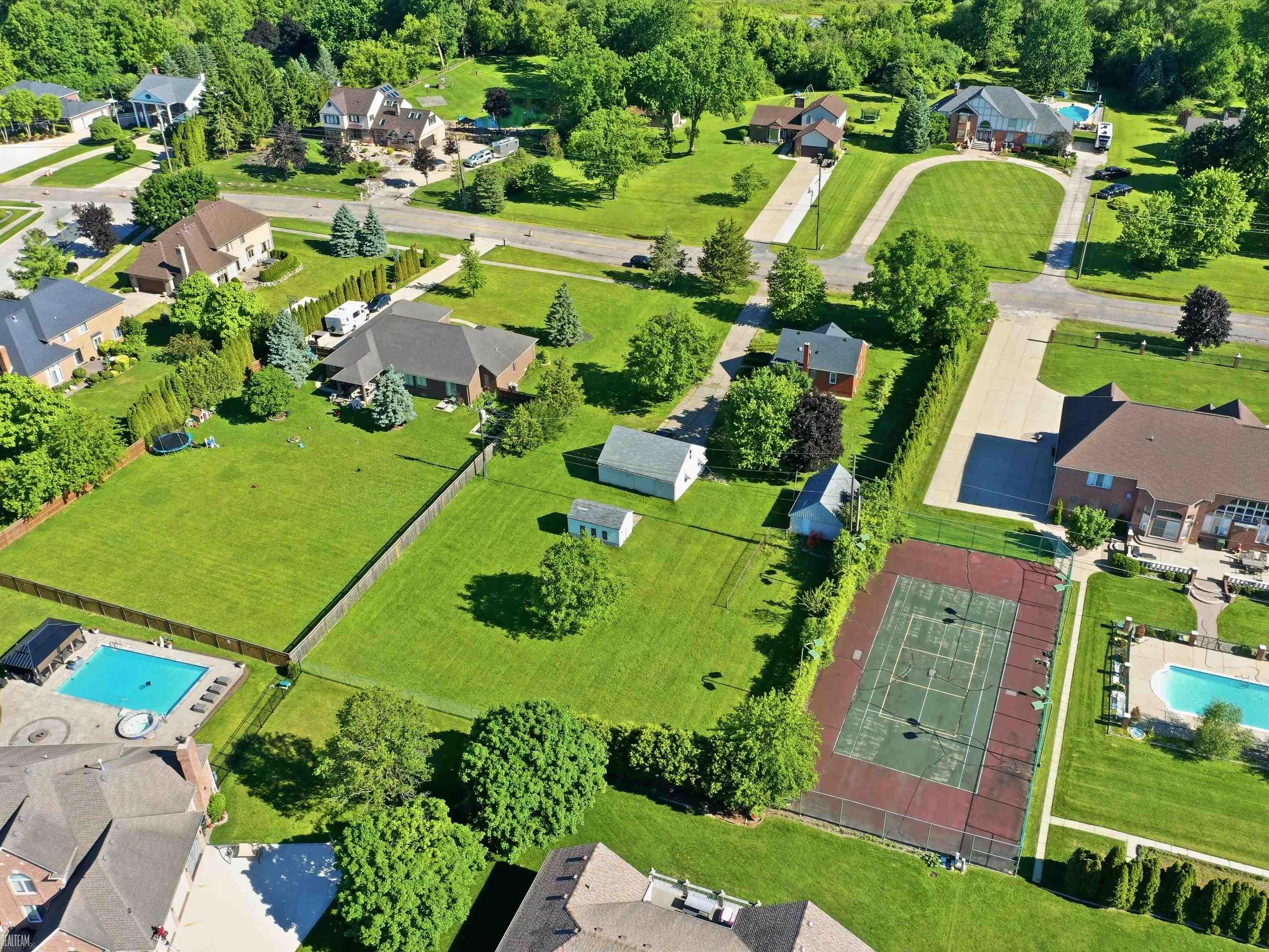 4466 18 1/2 Mile Road Sterling Heights, MI 48314 - Photo 32 of 41