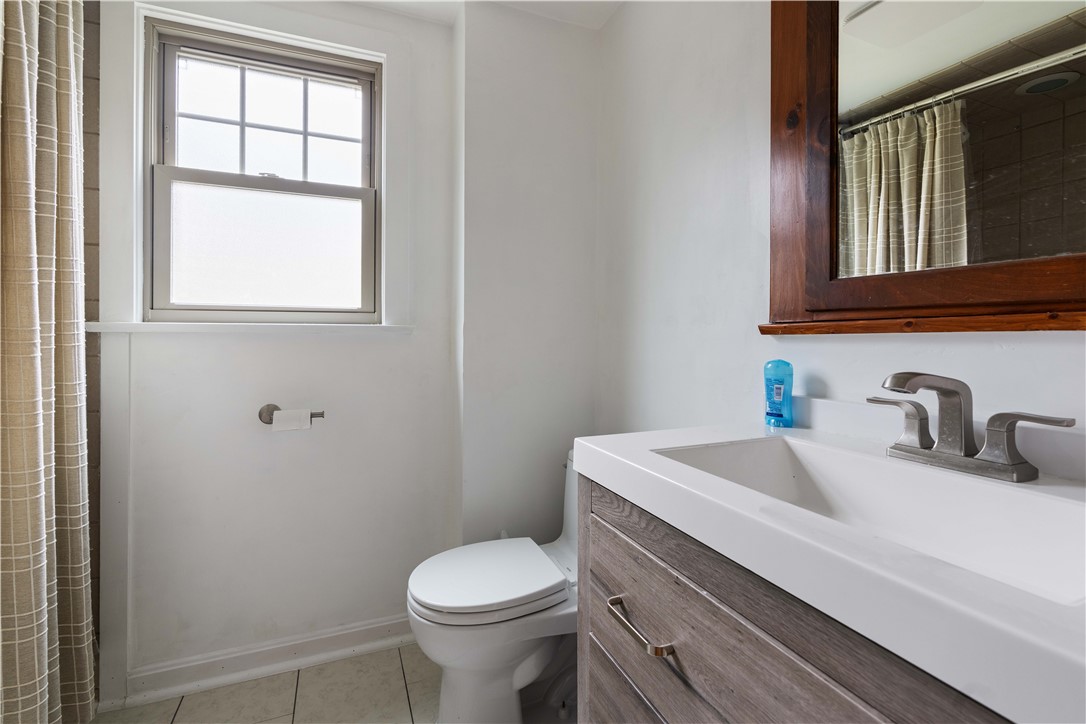 429 Howland Road East Greenwich, RI 02818 - Photo 20 of 33 Second floor bathroom has a tub/shower