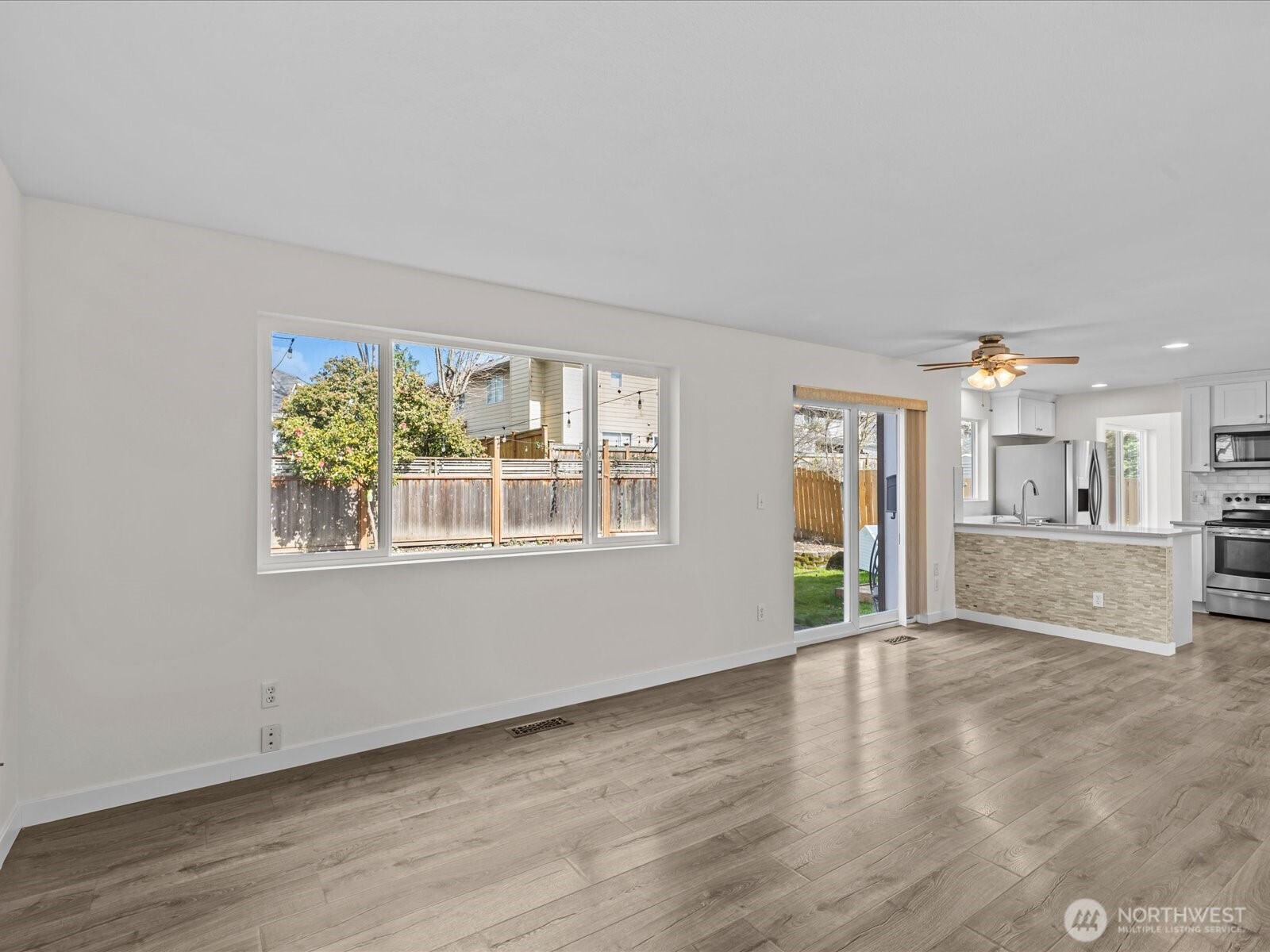 21234 Southeast 280th Street Maple Valley, WA 98038 - Photo 17 of 40