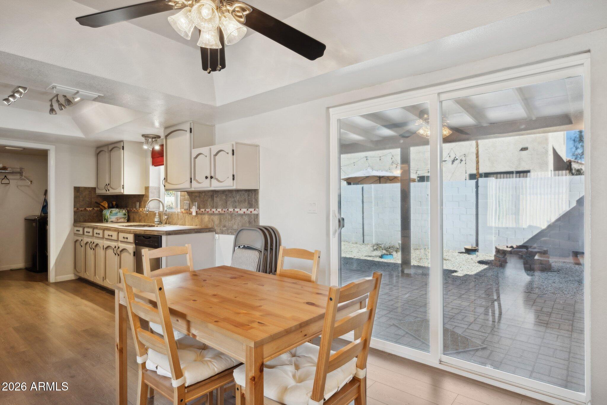 2848 East Brown Road, Unit 7 Mesa, AZ 85213 - Photo 15 of 36 Dining Room