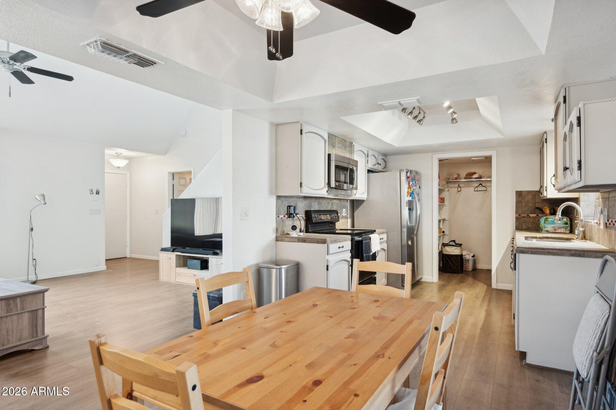 2848 East Brown Road, Unit 7 Mesa, AZ 85213 - Photo 6 of 36 Kitchen