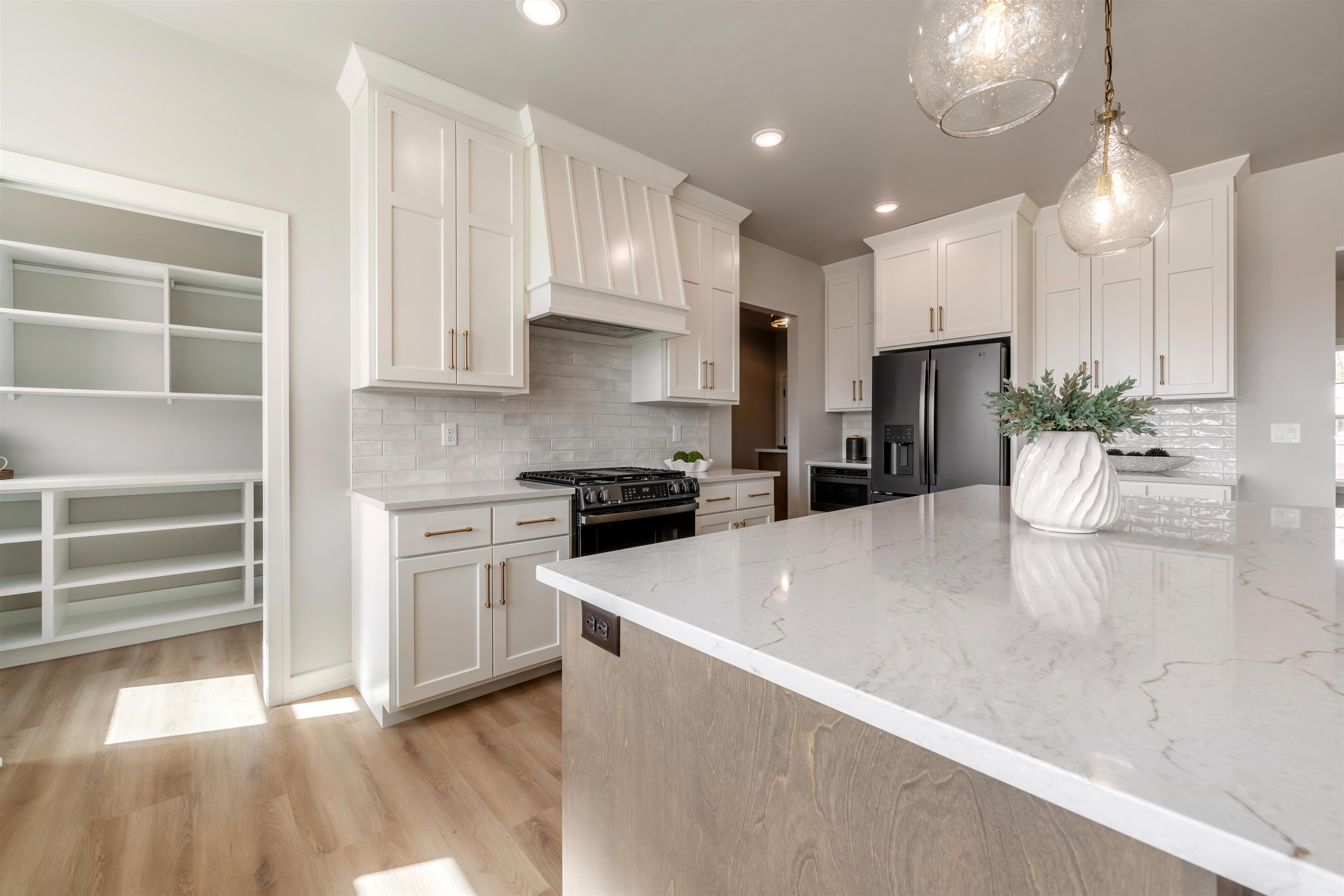 4409 Nature Ridge Green Bay, WI 54313 - Photo 11 of 34