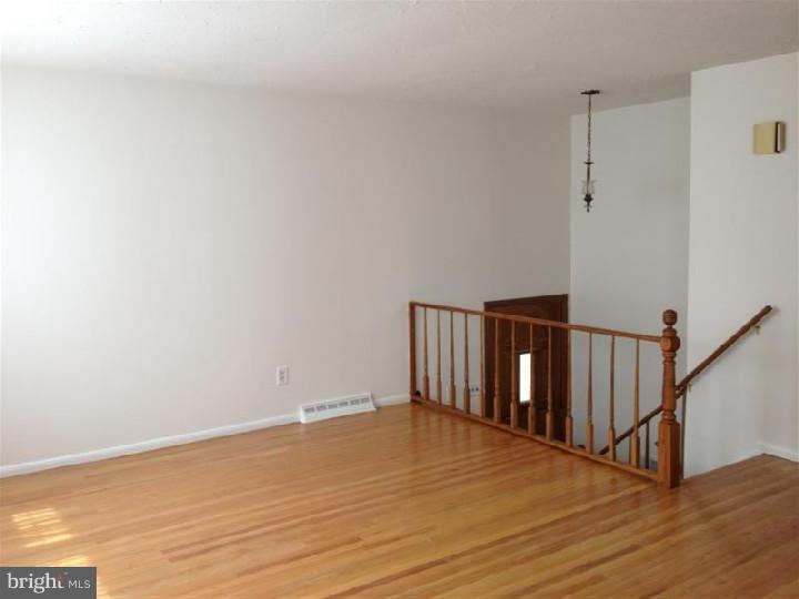775 Sterling Road Woodbury, NJ 08096 - Photo 4 of 21 Gallery Image 4