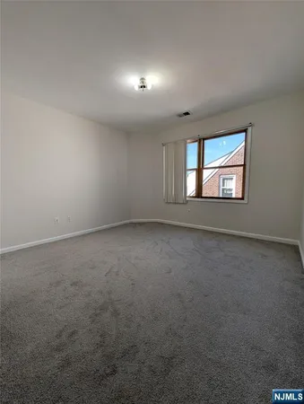 $3,200 | 226 Newark Avenue, Unit 2, Lyndhurst, NJ 07071