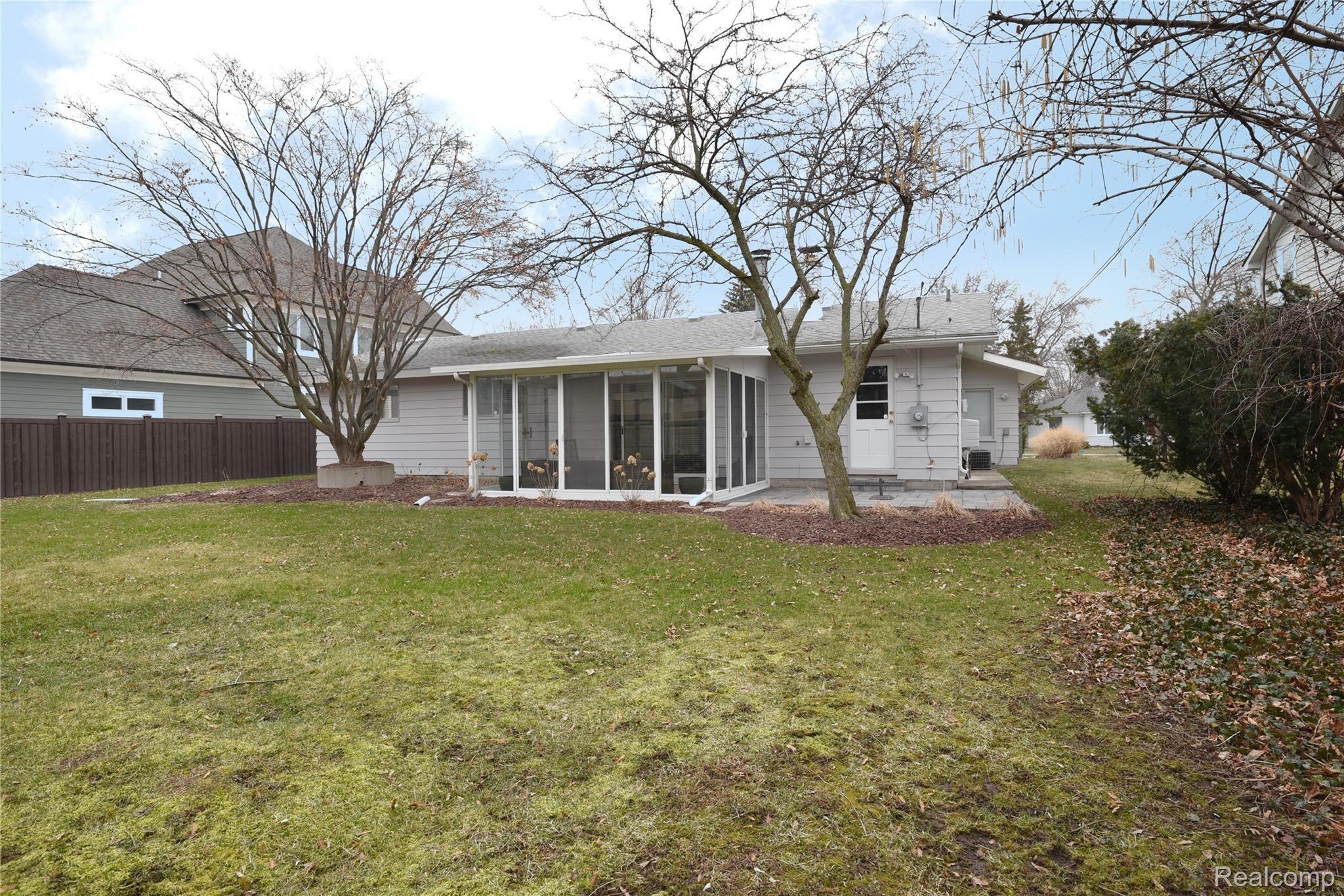 2698 Yorkshire Road Birmingham, MI 48009 - Photo 28 of 30 2698 Yorkshire_28.JPG