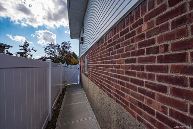 $849,999 | 49 Spector Lane, Plainview, NY 11803