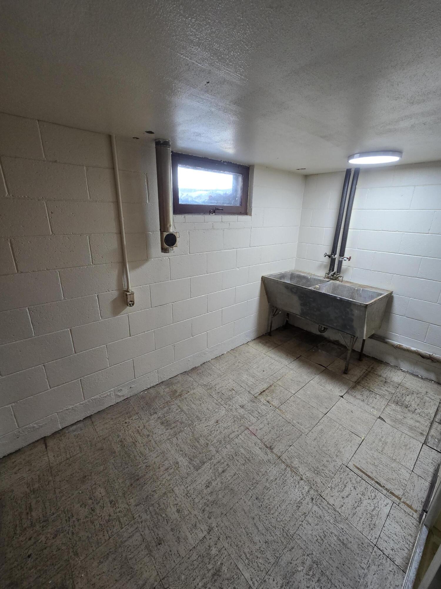 4316 North 73rd Street Milwaukee, WI 53216 - Photo 20 of 21 20251216_125114