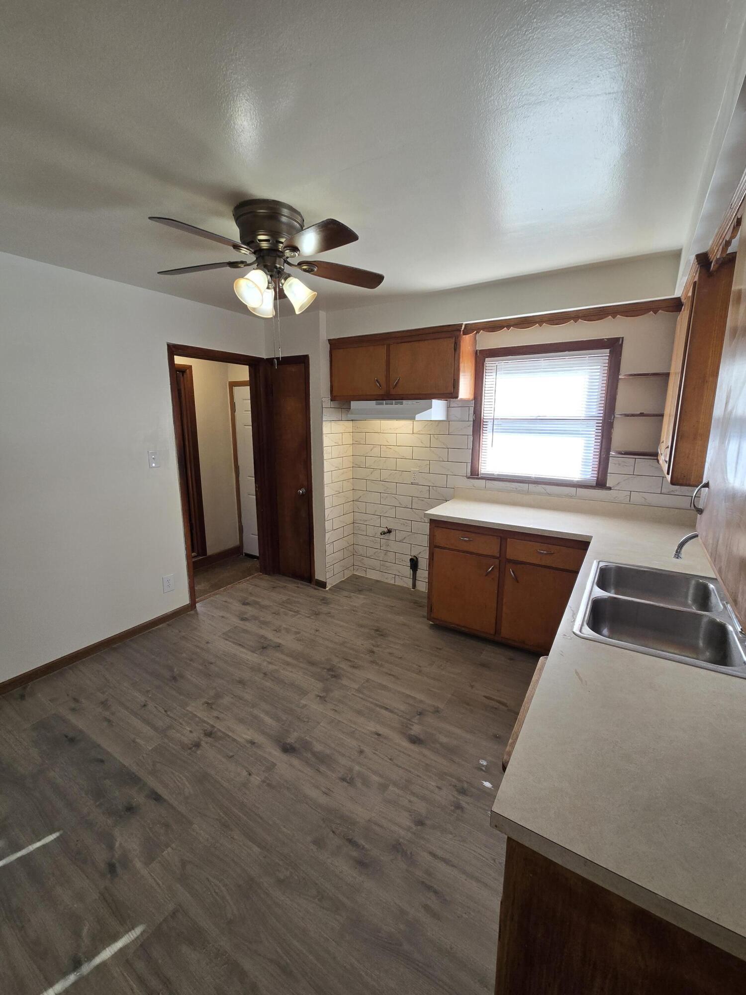 4316 North 73rd Street Milwaukee, WI 53216 - Photo 7 of 21 20251216_125321