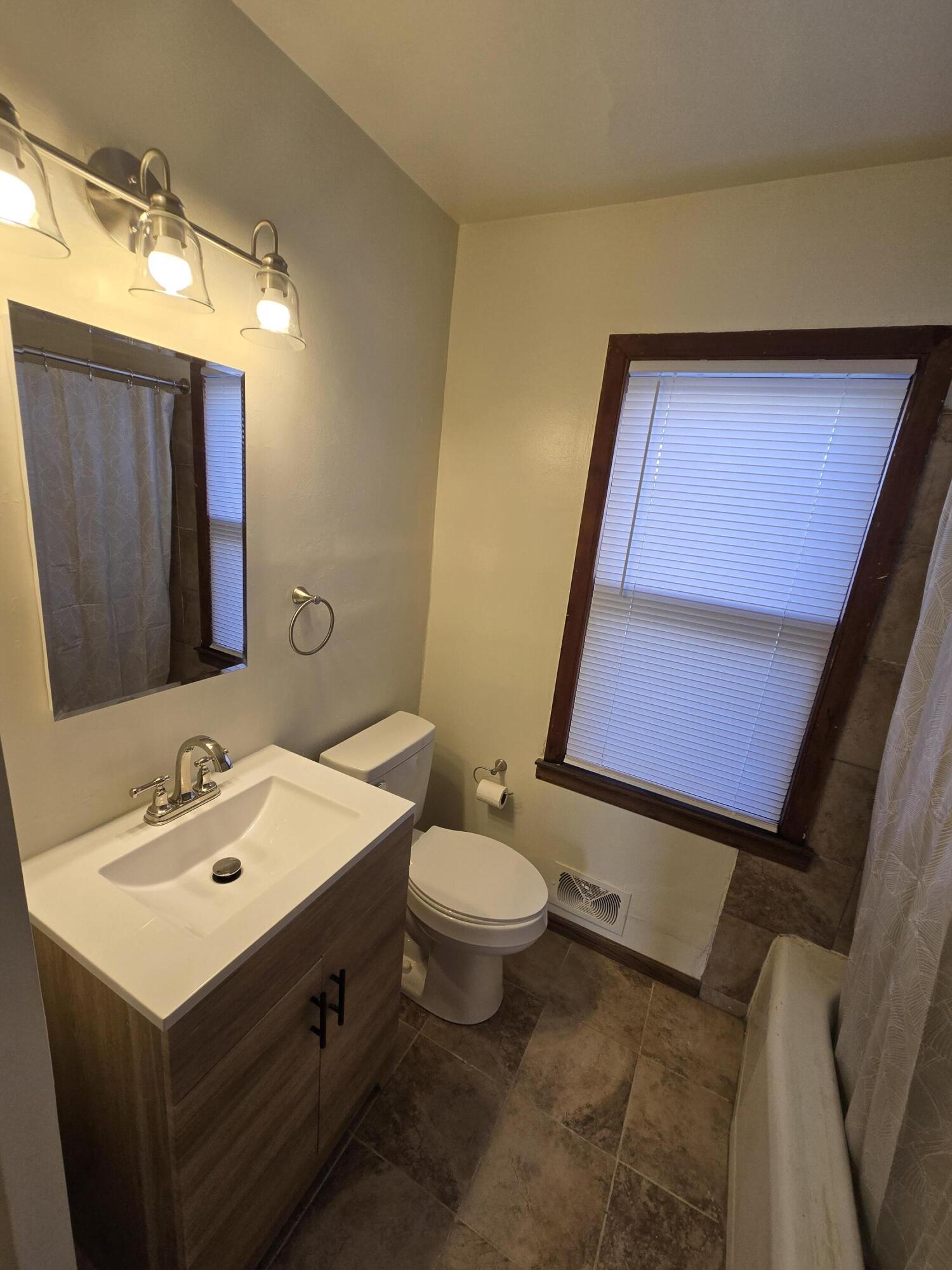 4316 North 73rd Street Milwaukee, WI 53216 - Photo 10 of 21 20251216_125526