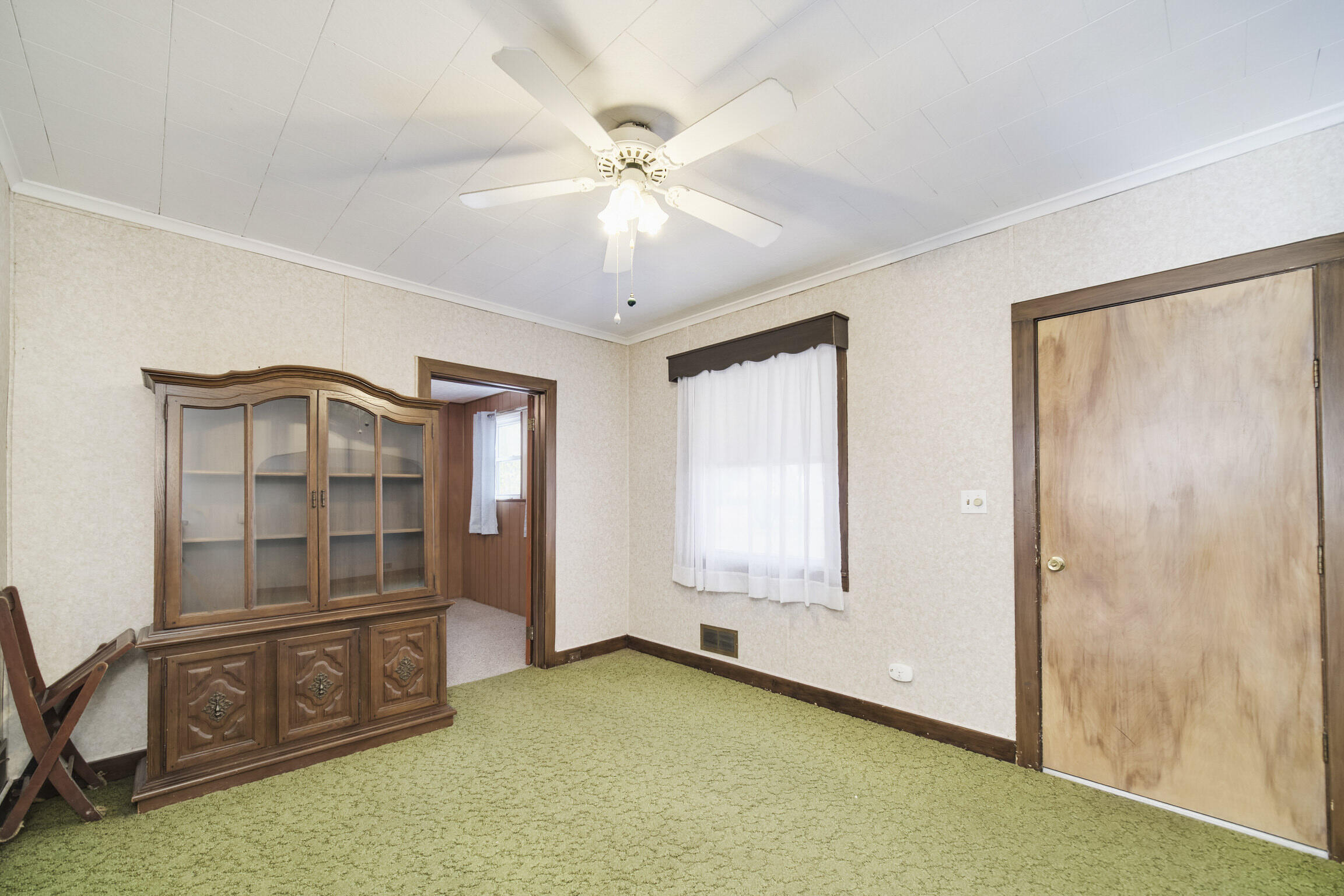 177 8th Street Manistee, MI 49660 - Photo 11 of 42 Dining Room