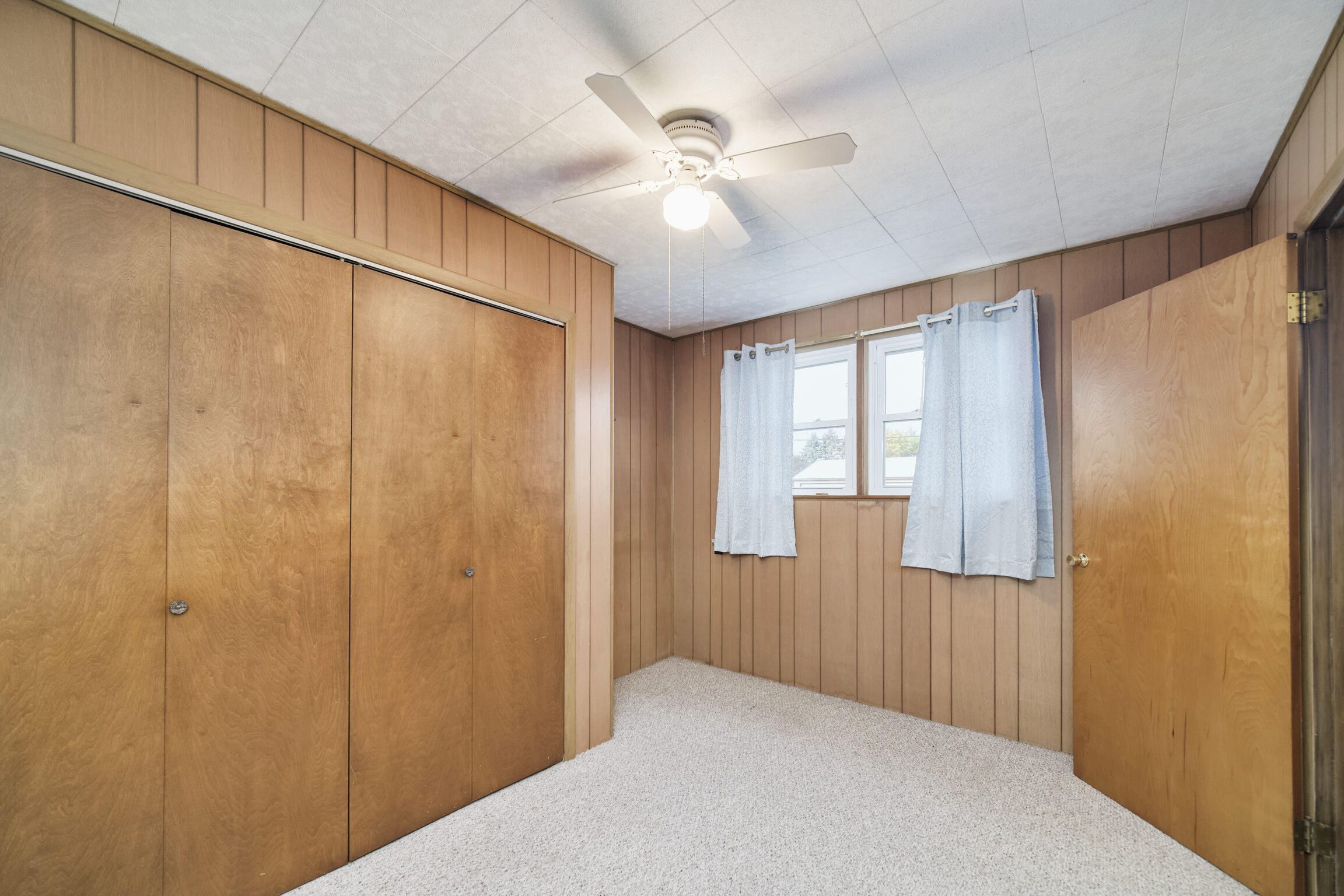 177 8th Street Manistee, MI 49660 - Photo 18 of 42 2nd Bedroom