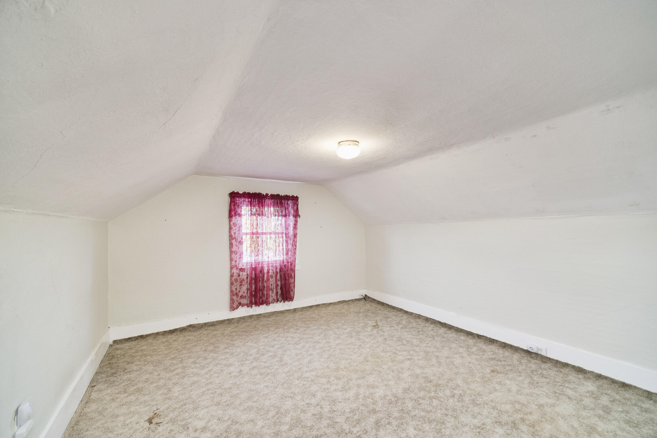 177 8th Street Manistee, MI 49660 - Photo 27 of 42 Upper Bedroom