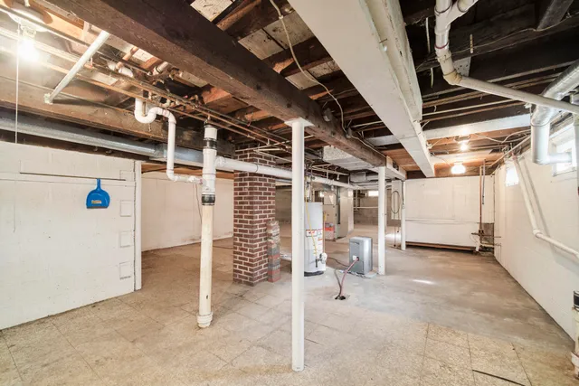 $179,900 | 177 8th Street, Manistee, MI 49660