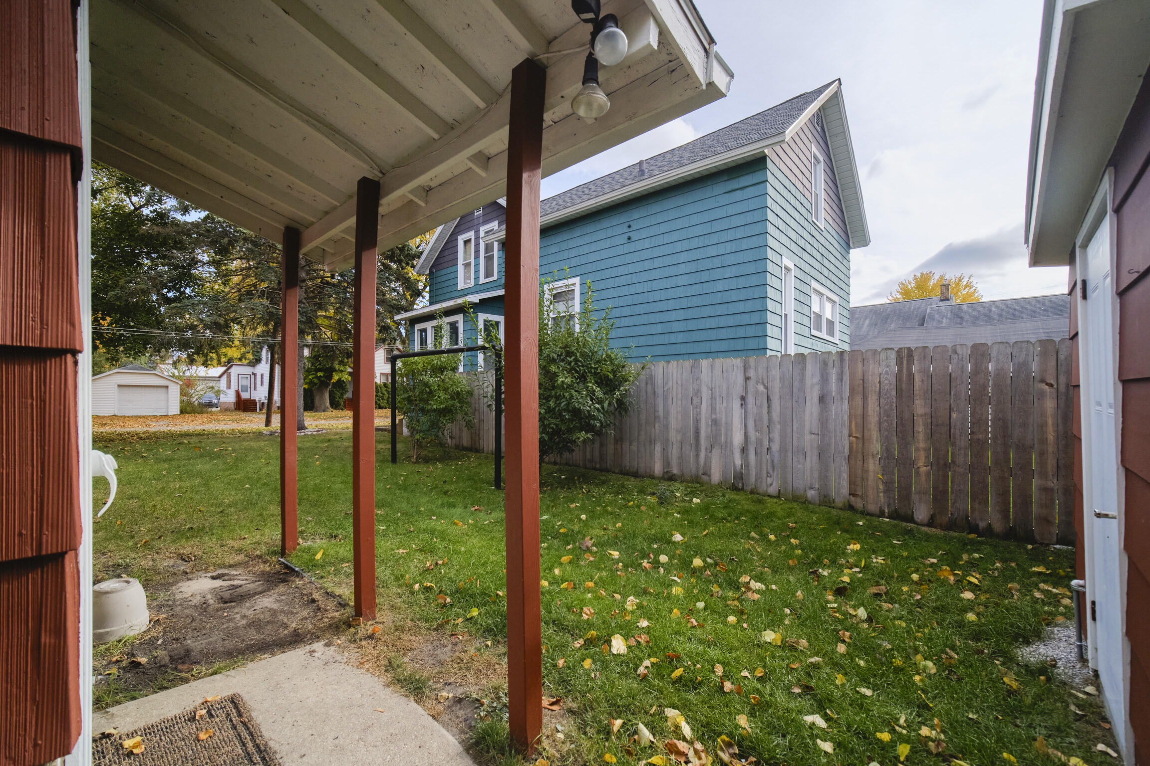 177 8th Street Manistee, MI 49660 - Photo 38 of 42 Back Entrance