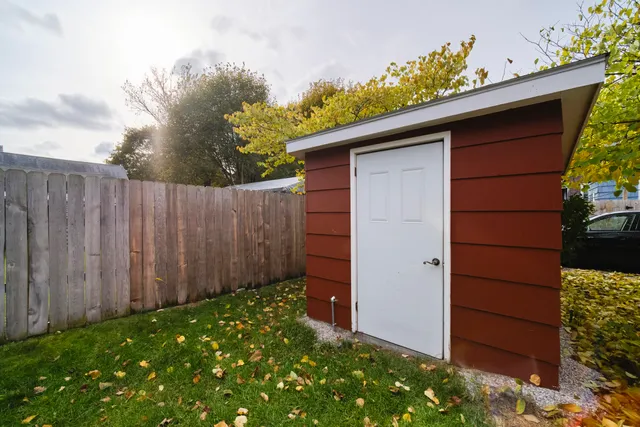 $179,900 | 177 8th Street, Manistee, MI 49660