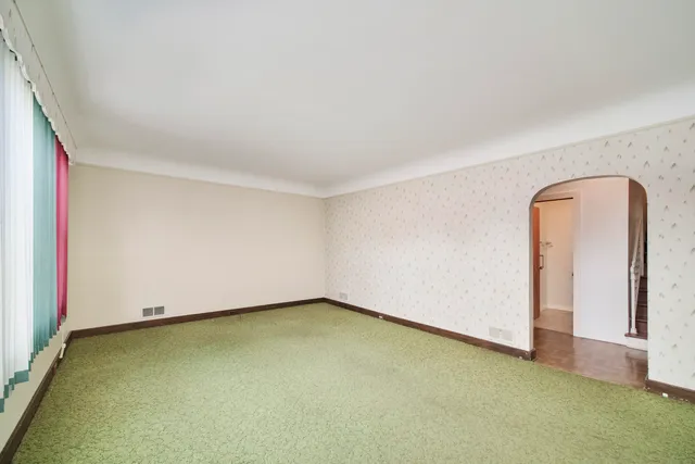 $179,900 | 177 8th Street, Manistee, MI 49660