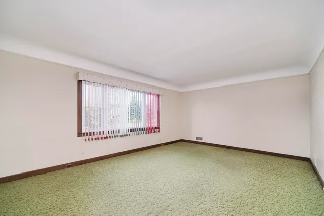 $179,900 | 177 8th Street, Manistee, MI 49660