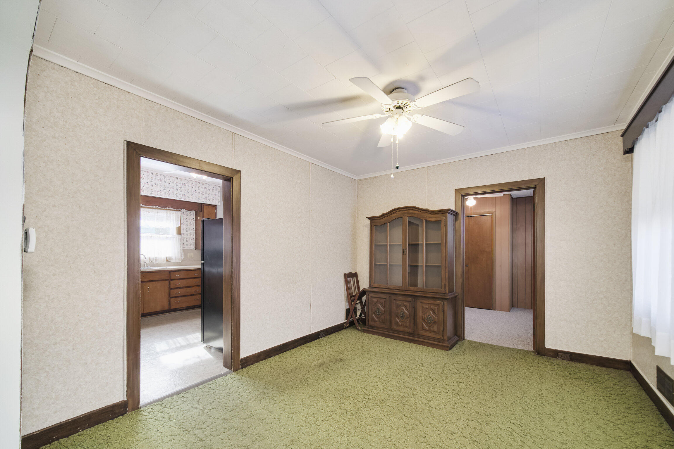 177 8th Street Manistee, MI 49660 - Photo 10 of 42 Dining Room
