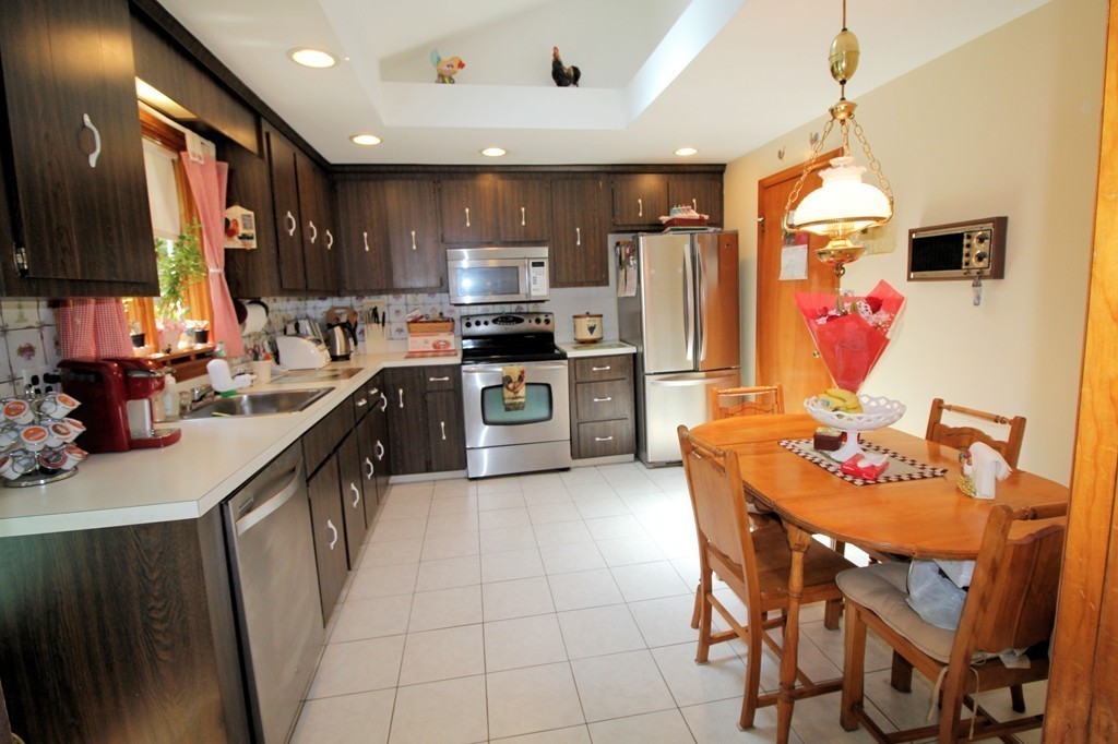 11 Ryan Road Gloucester, MA 01930 - Photo 8 of 18 Gallery Image 8