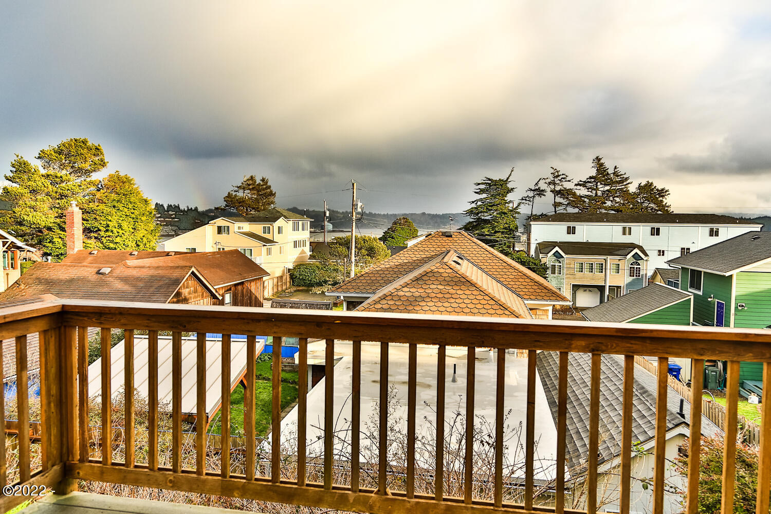 937 Southwest 11th Street Newport, OR 97365 - Photo 20 of 34 back deck
