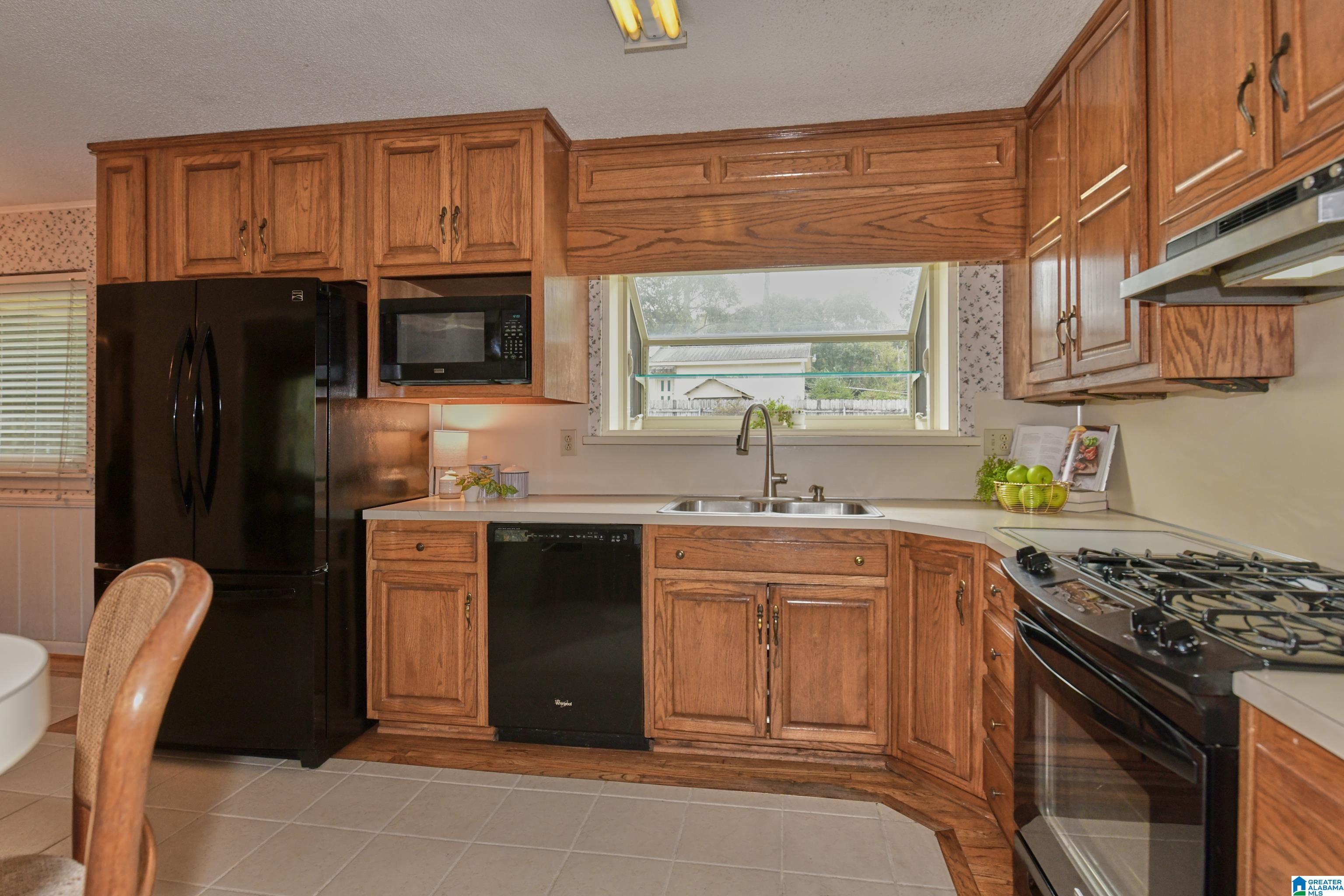 825 12th Street Pleasant Grove, AL 35127 - Photo 13 of 56