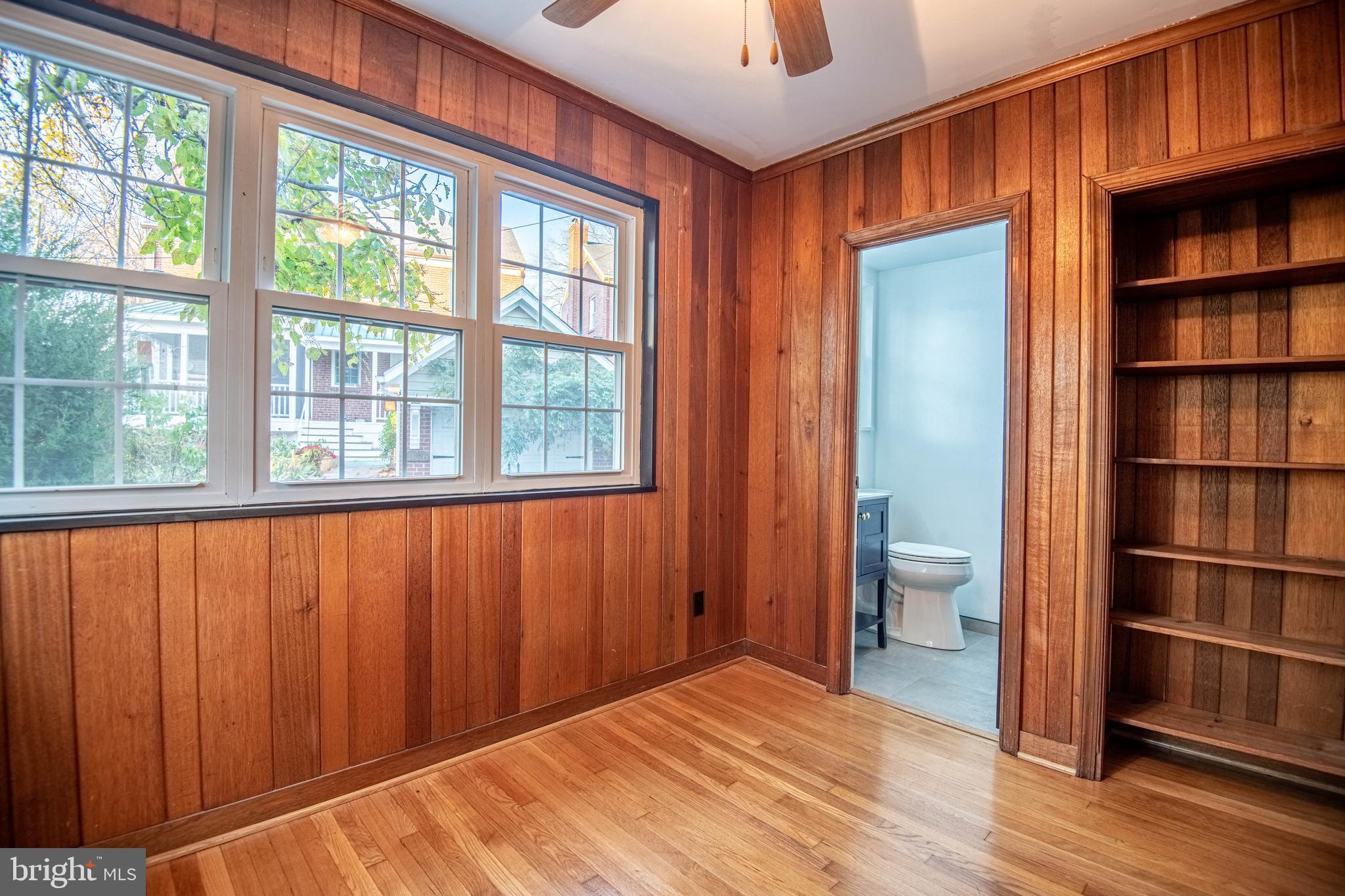 1323 Fernway Road Northwest Washington, DC 20012 - Photo 6 of 17 Library/ Sunroom/ office