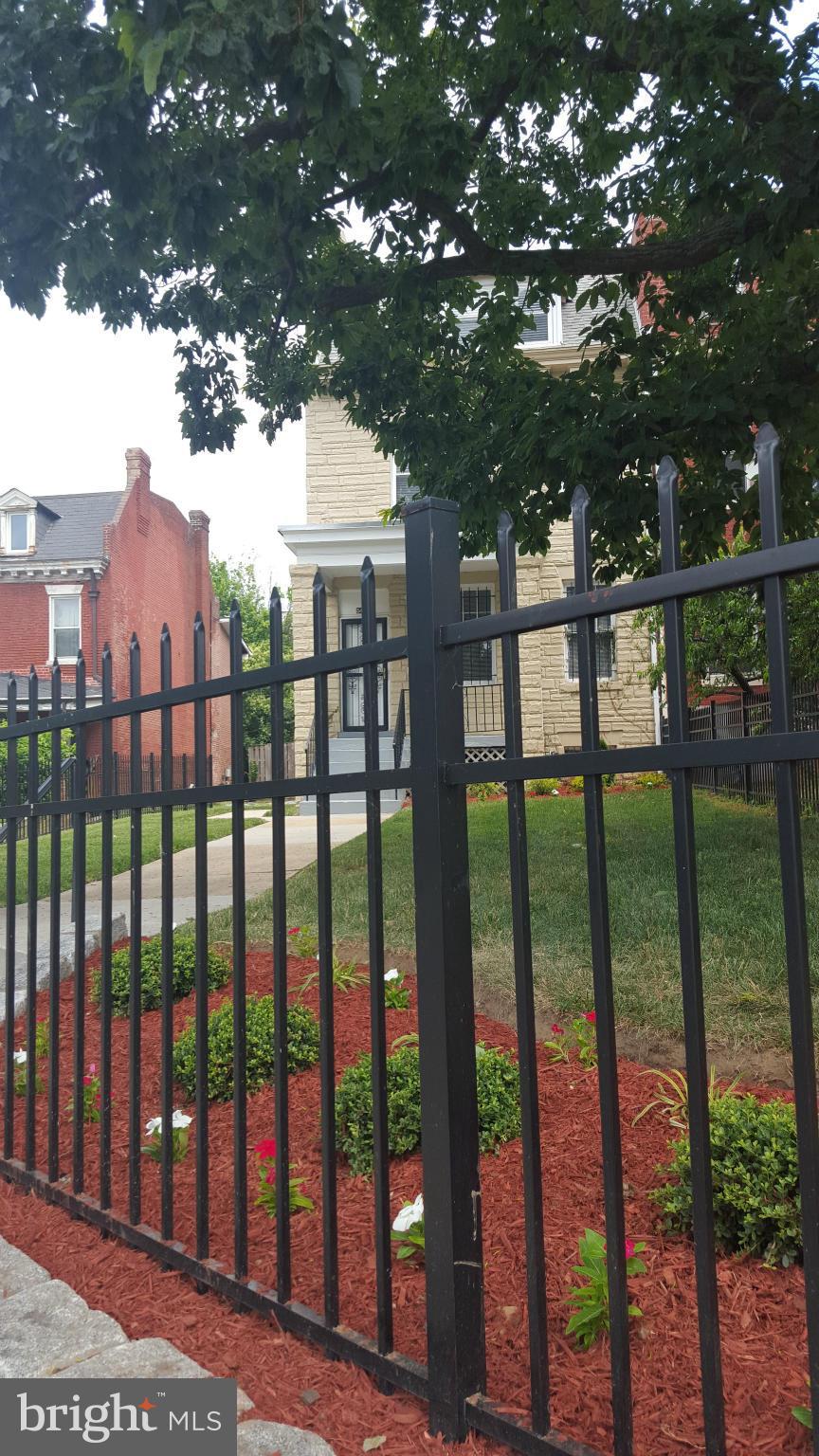 503 Park Road Northwest Washington, DC 20010 - Photo 26 of 28 Exterior (General)