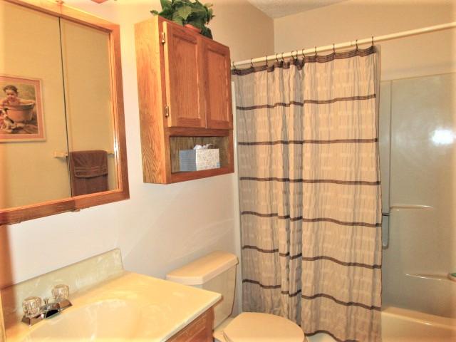 1896 Princess Pond Road Summerton, SC 29148 - Photo 19 of 35 Bath on First Floor