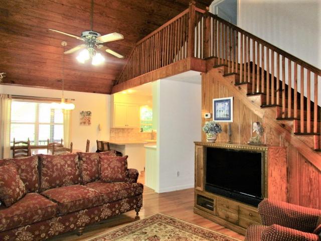 1896 Princess Pond Road Summerton, SC 29148 - Photo 22 of 35 Steps Leading to the Bedrooms Upstairs