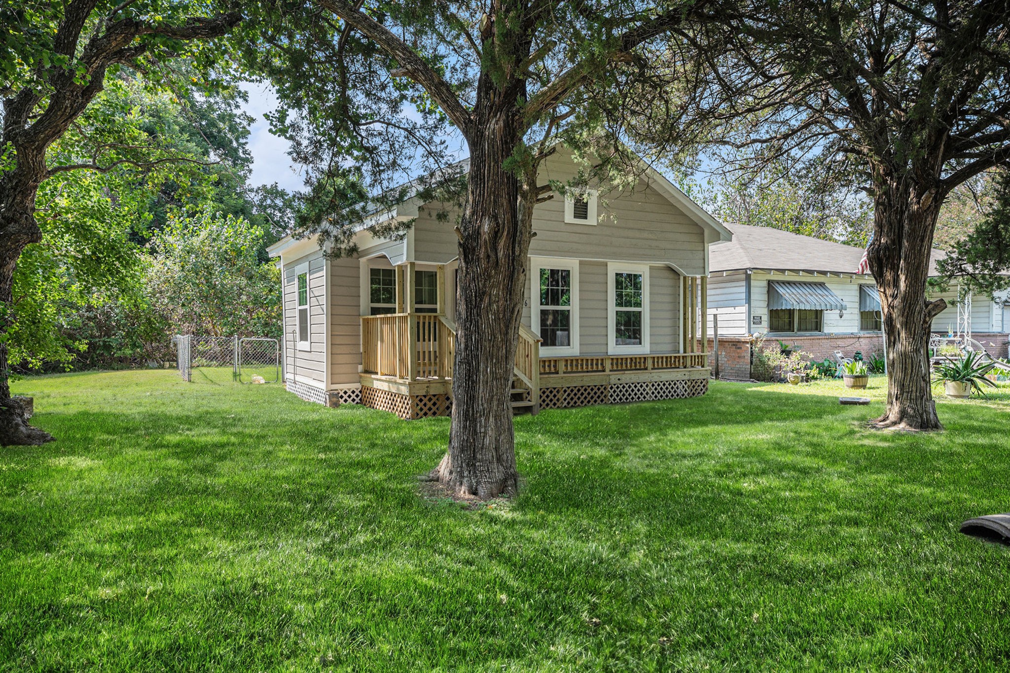 206 Edgar Street La Marque, TX 77568 - Photo 2 of 26