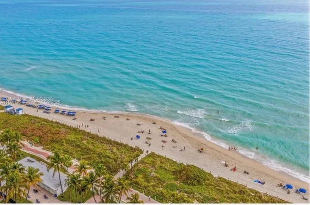 $5,500 | 6301 Collins Avenue, Unit 1606, Miami Beach, FL 33141