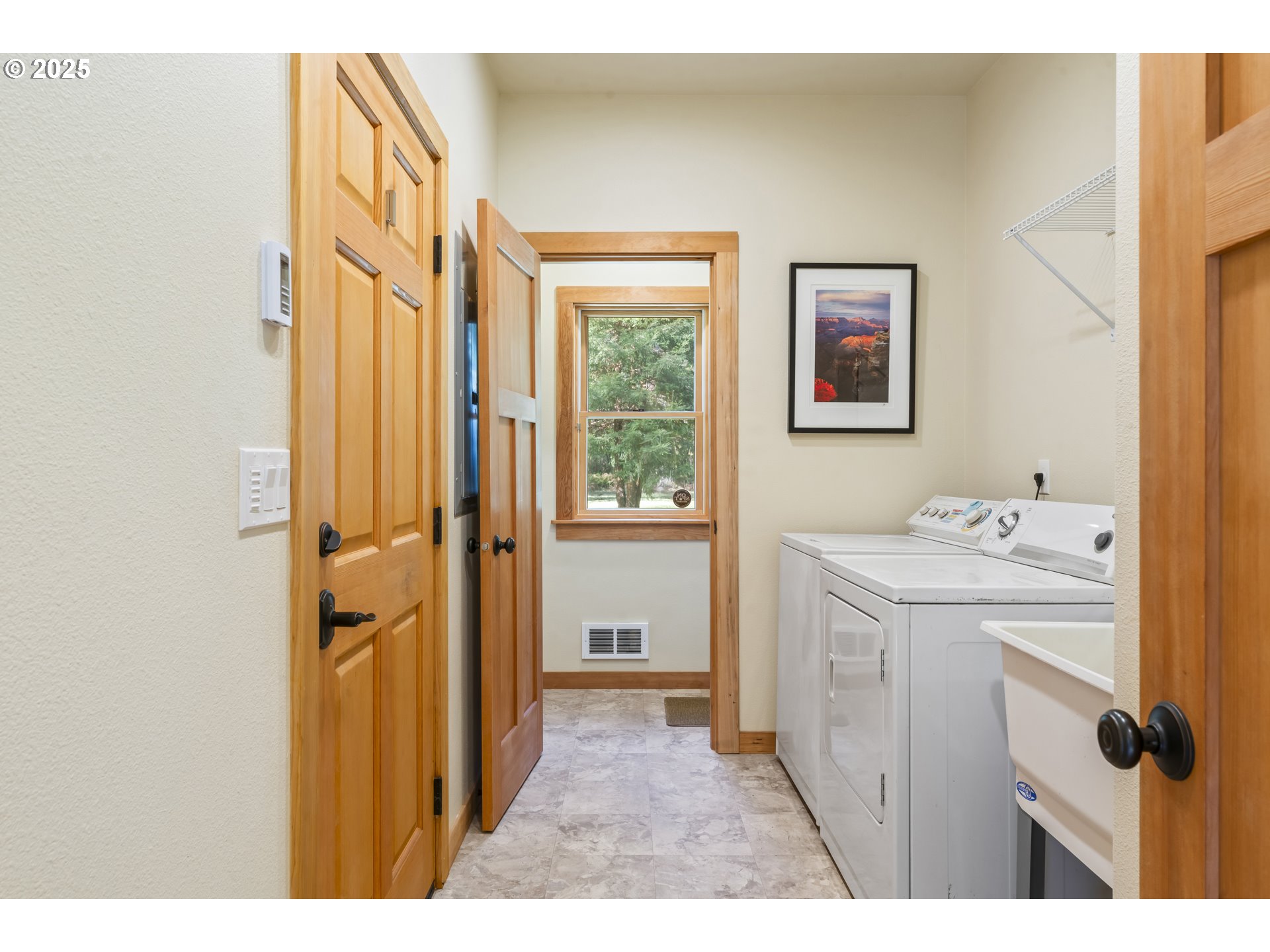 89797 Upper North Fork Road Florence, OR 97439 - Photo 15 of 43 Utility Room