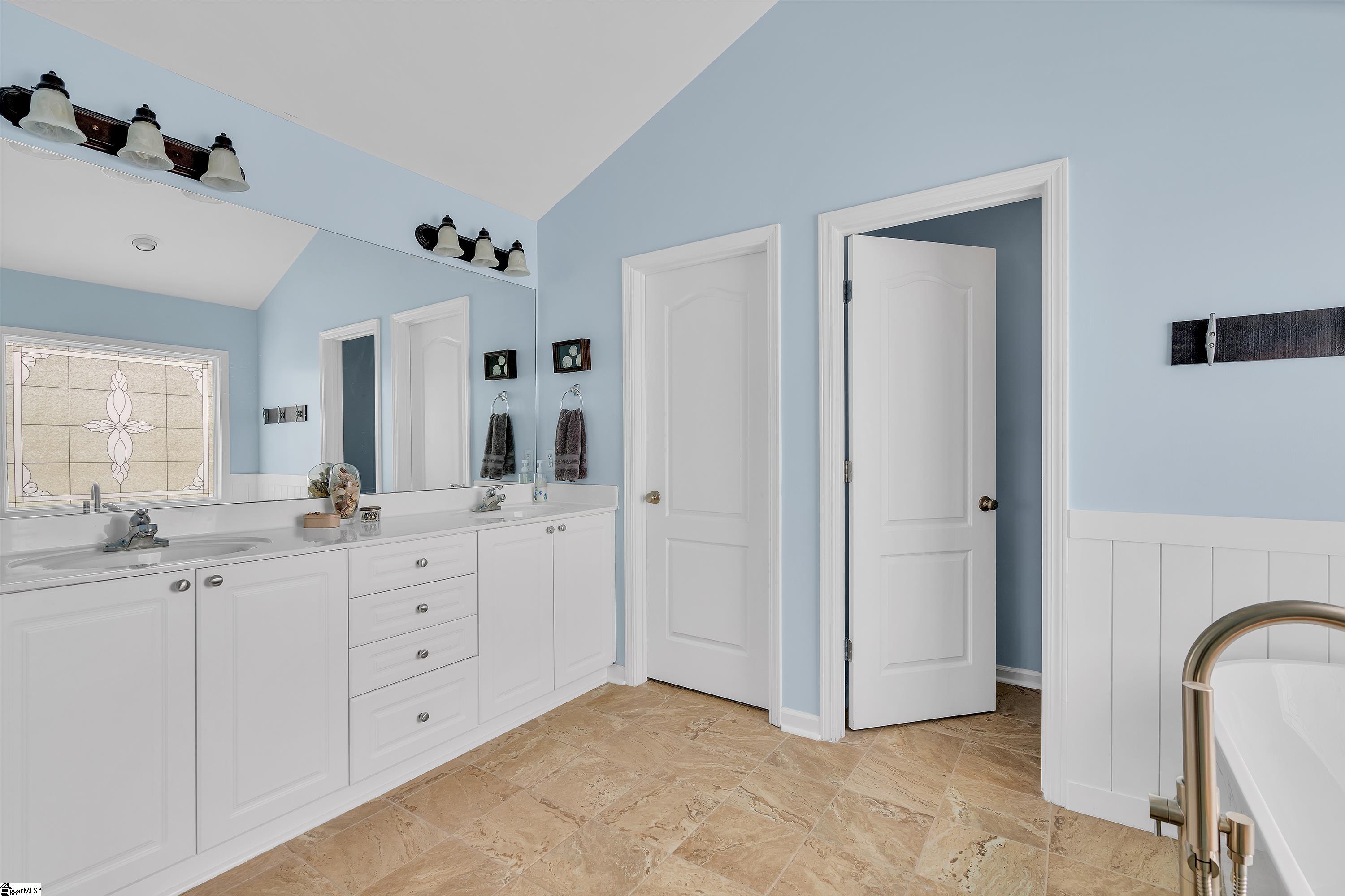 14 Spring Tree Drive Simpsonville, SC 29681 - Photo 23 of 35 Gallery Image 23