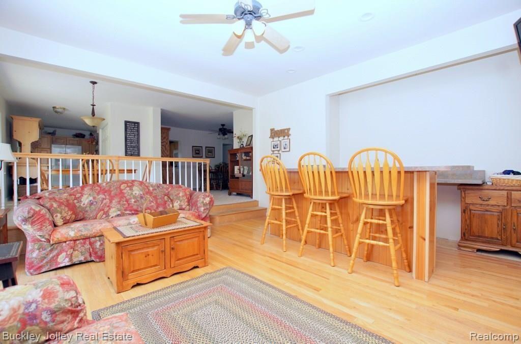 9385 Spencer Road South Lyon, MI 48178 - Photo 7 of 28 Wood Flooring