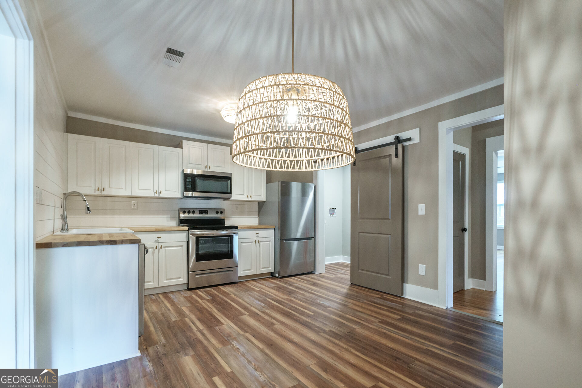 175 East Main Street, Unit B Rutledge, GA 30663 - Photo 16 of 29 Gallery Image 16