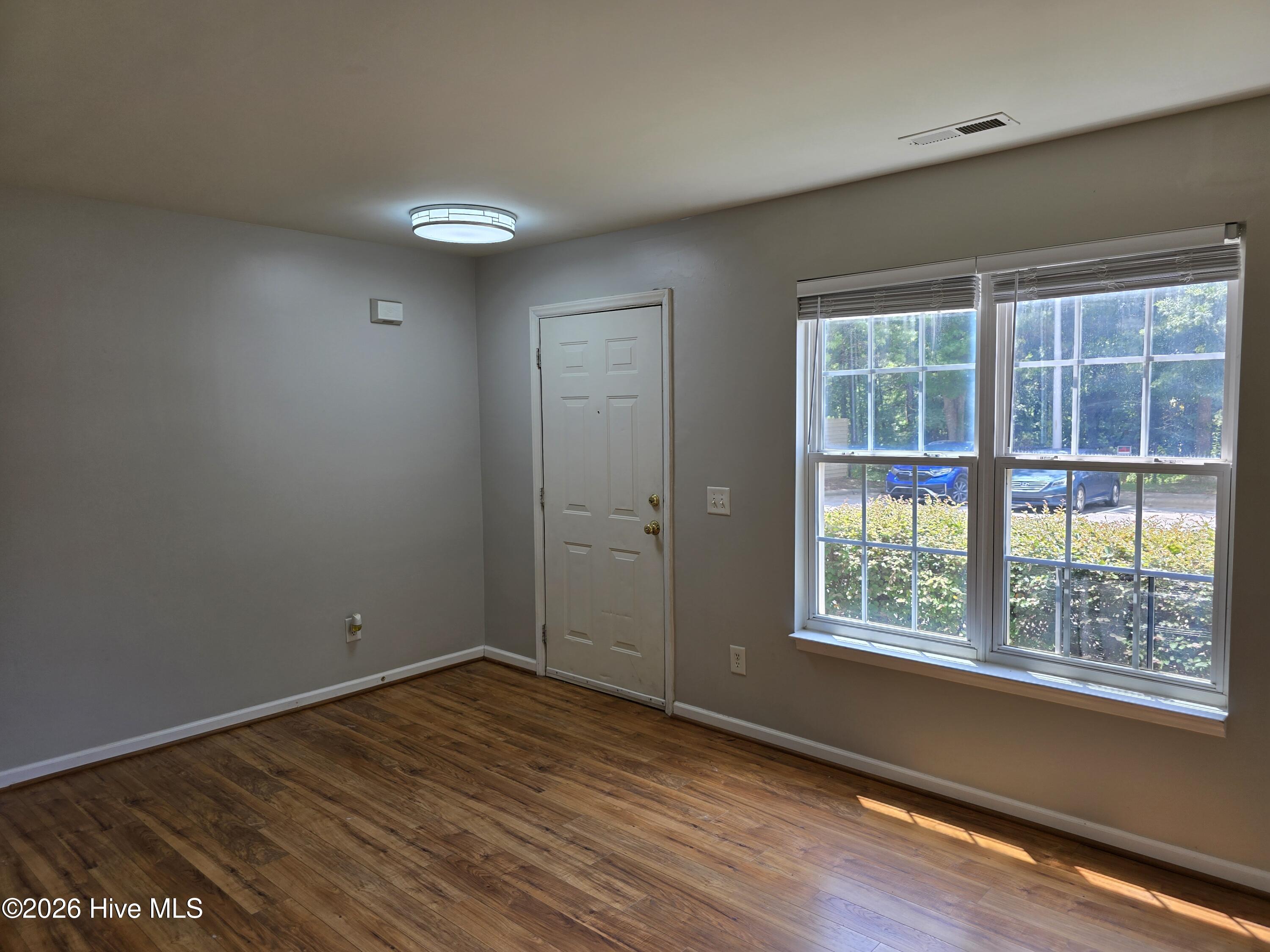 19 Red Lane Raleigh, NC 27606 - Photo 4 of 24