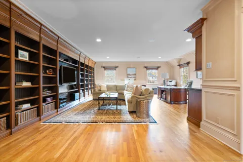 $2,799,999 | 342 Midlock Road, Fairfield, CT 06824