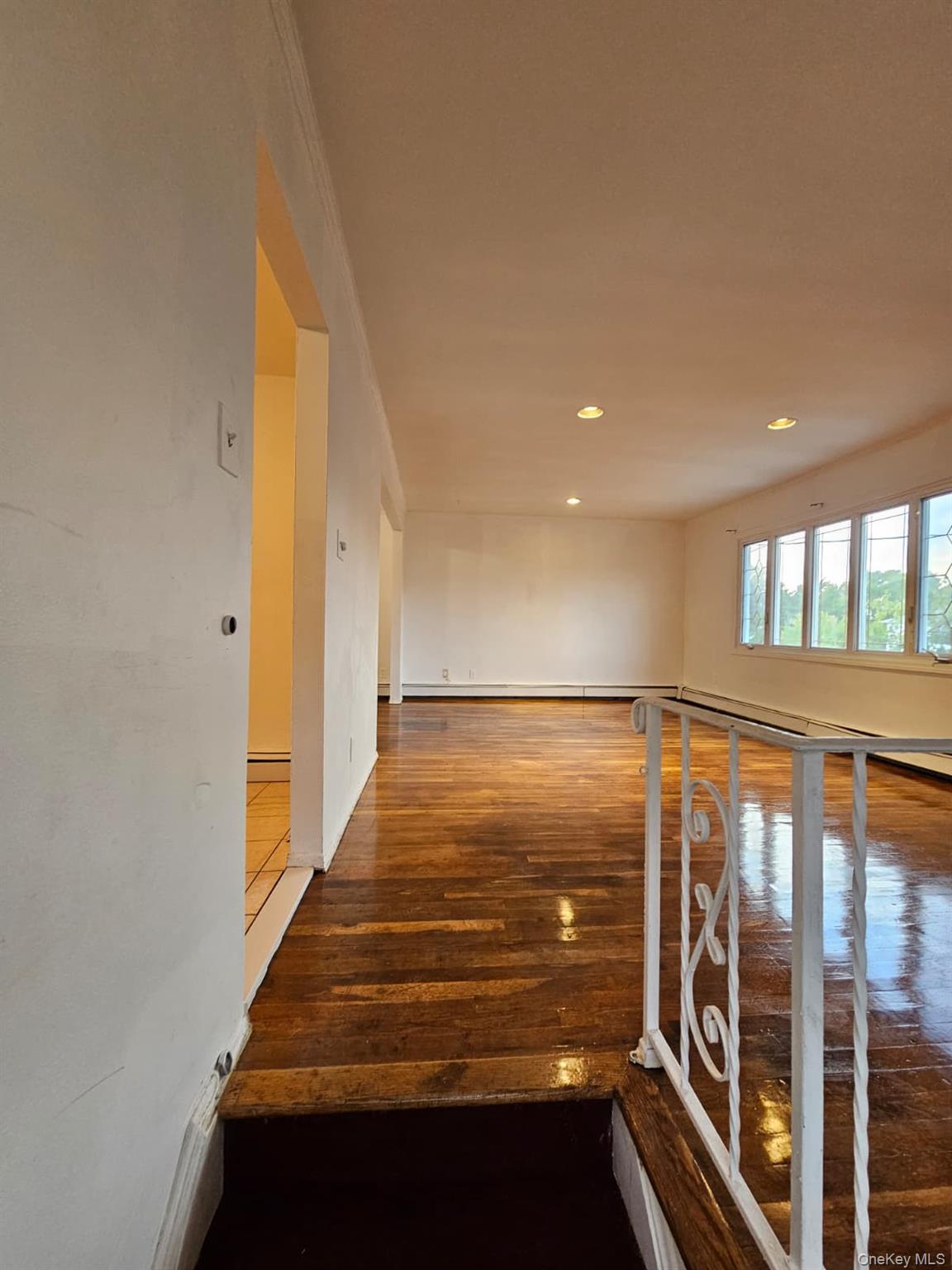 253-14 148th Road Queens, NY 11422 - Photo 3 of 17 Gallery Image 3