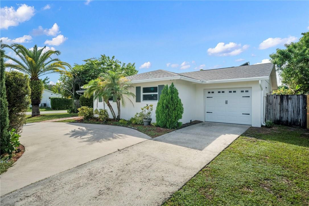 10150 Windtree Lane Boca Raton, FL 33428 - Photo 3 of 25 Photo 3