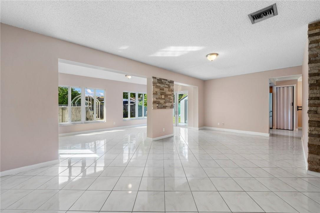 10150 Windtree Lane Boca Raton, FL 33428 - Photo 8 of 25 Photo 8