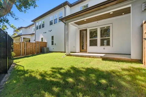 $425,000 | 452 Water's Edge Drive, Unit 823, Hickory Creek, TX 75065