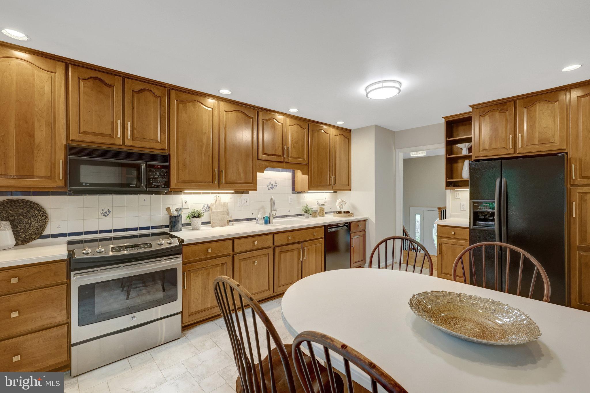 3819 Acosta Road Fairfax, VA 22031 - Photo 22 of 74 Kitchen