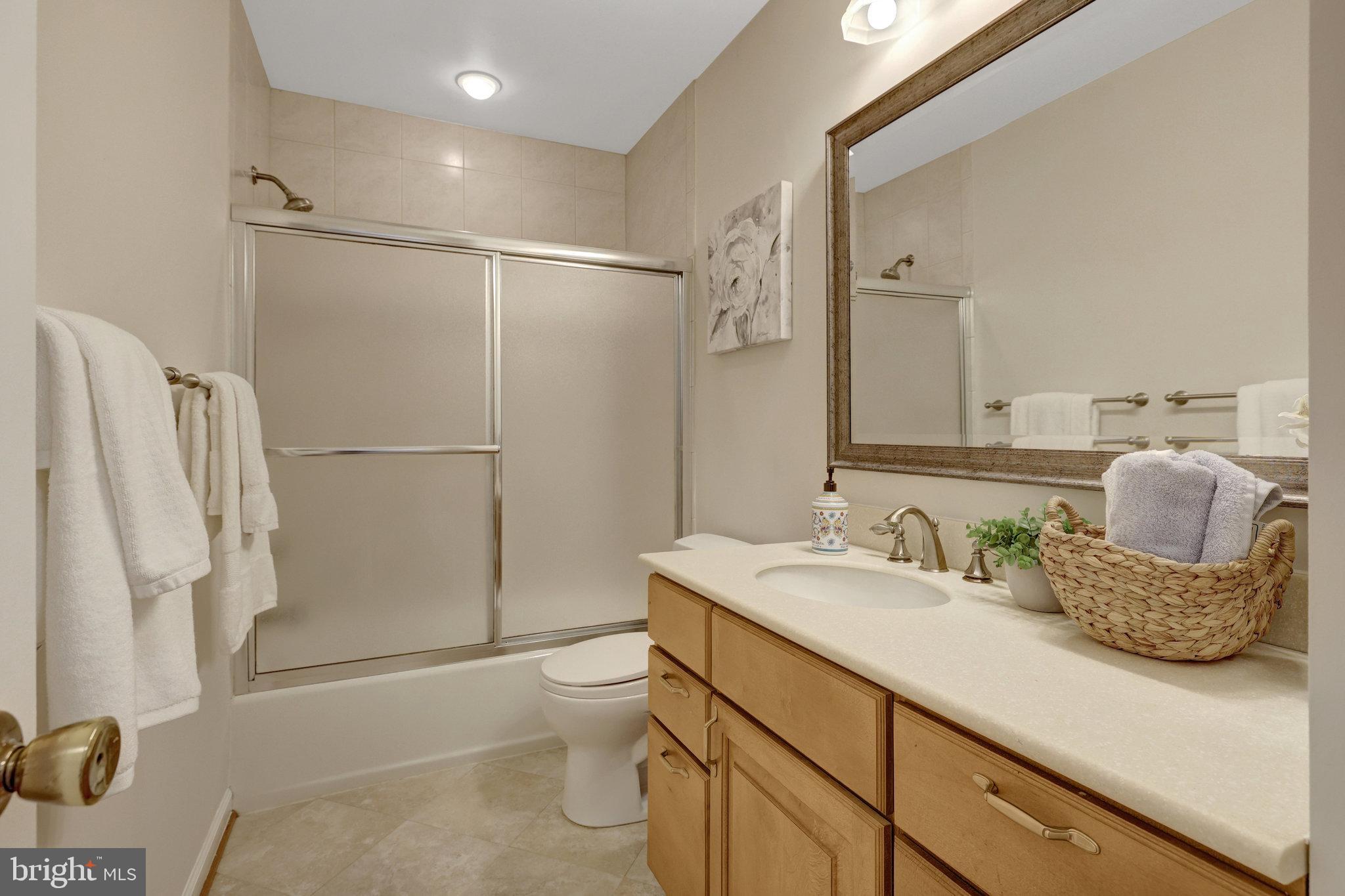 3819 Acosta Road Fairfax, VA 22031 - Photo 39 of 74 Bathroom 2
