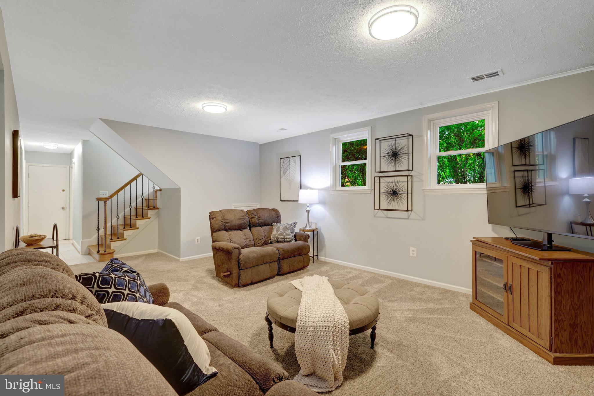 3819 Acosta Road Fairfax, VA 22031 - Photo 42 of 74 Family room