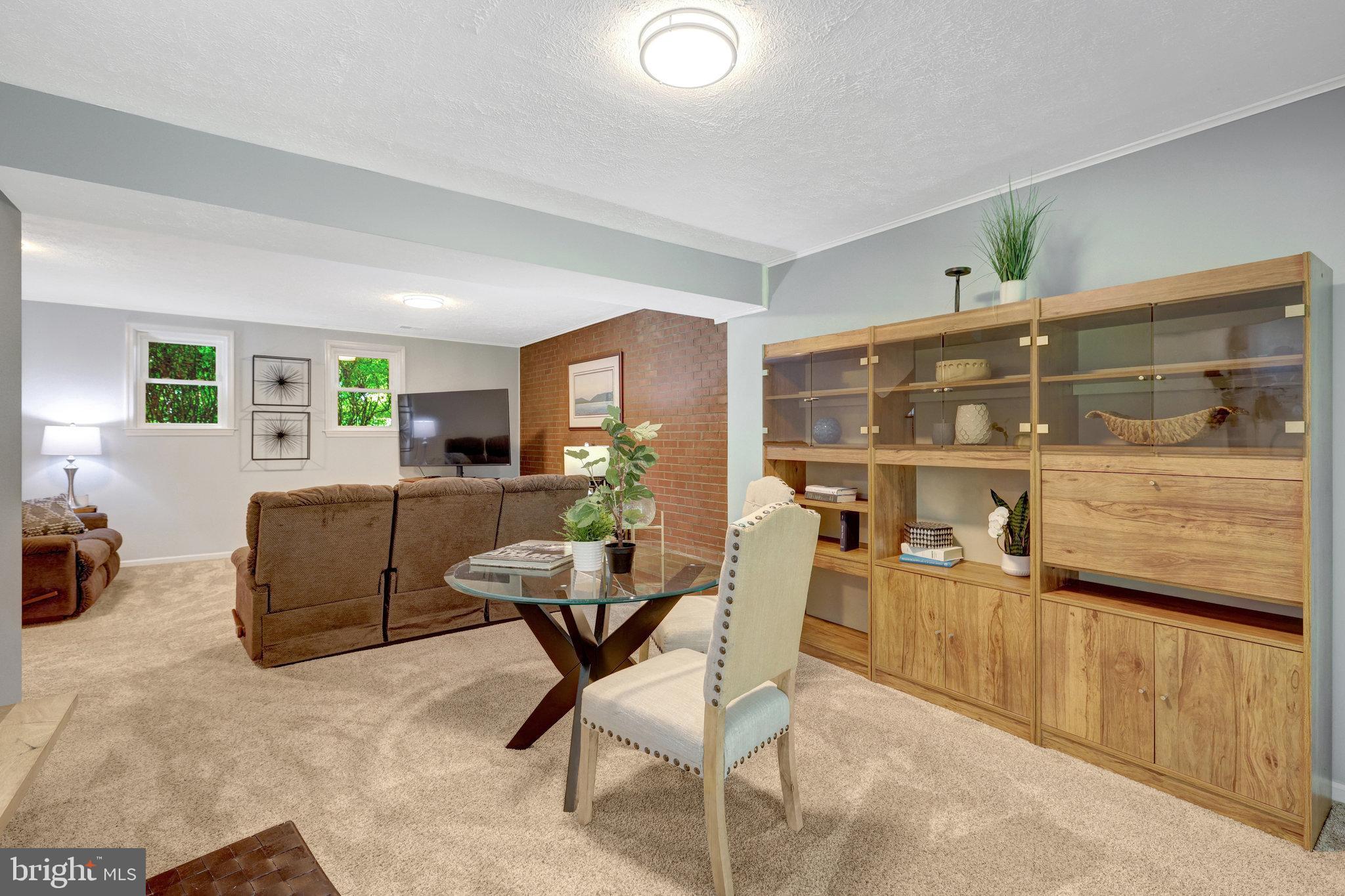 3819 Acosta Road Fairfax, VA 22031 - Photo 44 of 74 Family room